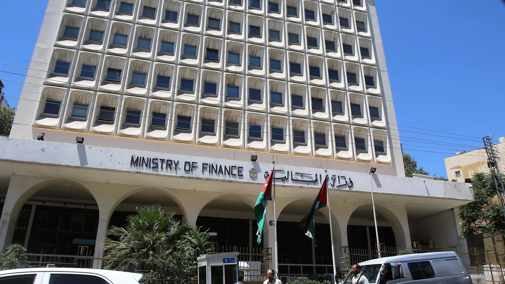 إيقاف شراء المركبات الحكومية