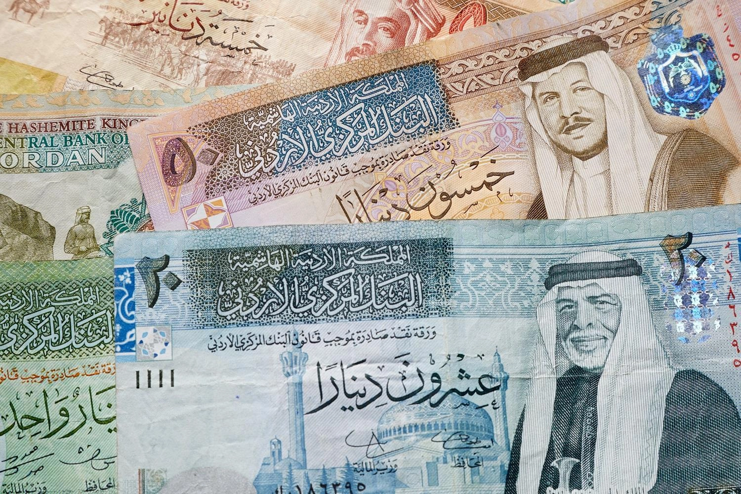 دعوة مكلفين لتسديد مستحقات عليهم السبت