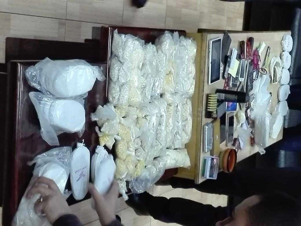 القبض على شخصين وضبط مواد مخدرة في ناعور