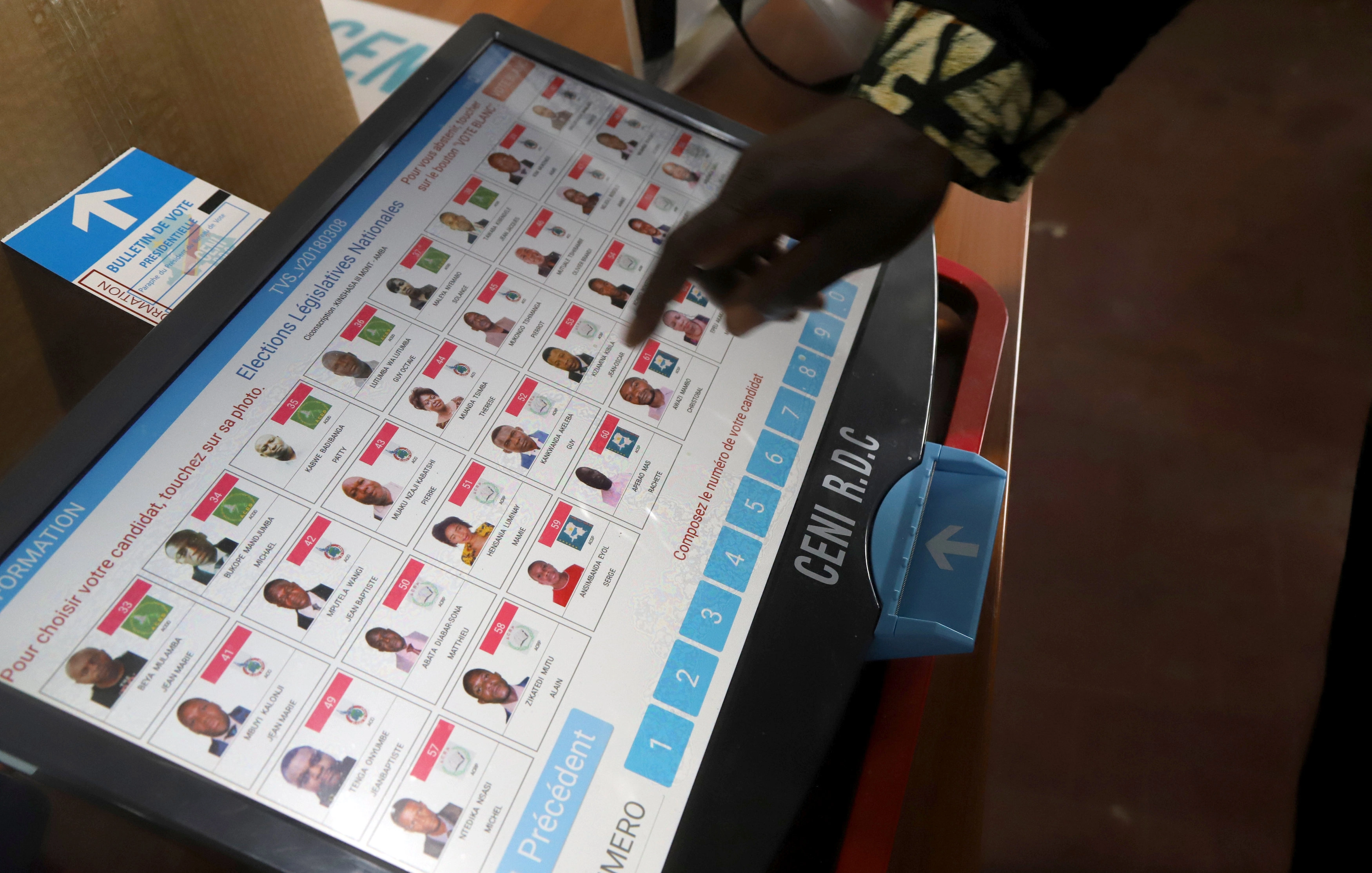 الإفراج عن ناشطين مسجونين قبل أيام من الانتخابات
