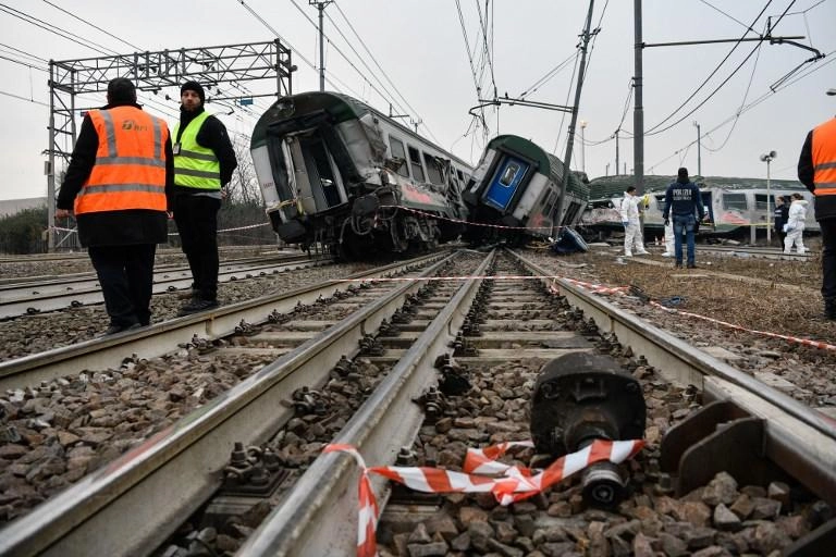 مقتل 6 أشخاص في حادث اصطدام قطار