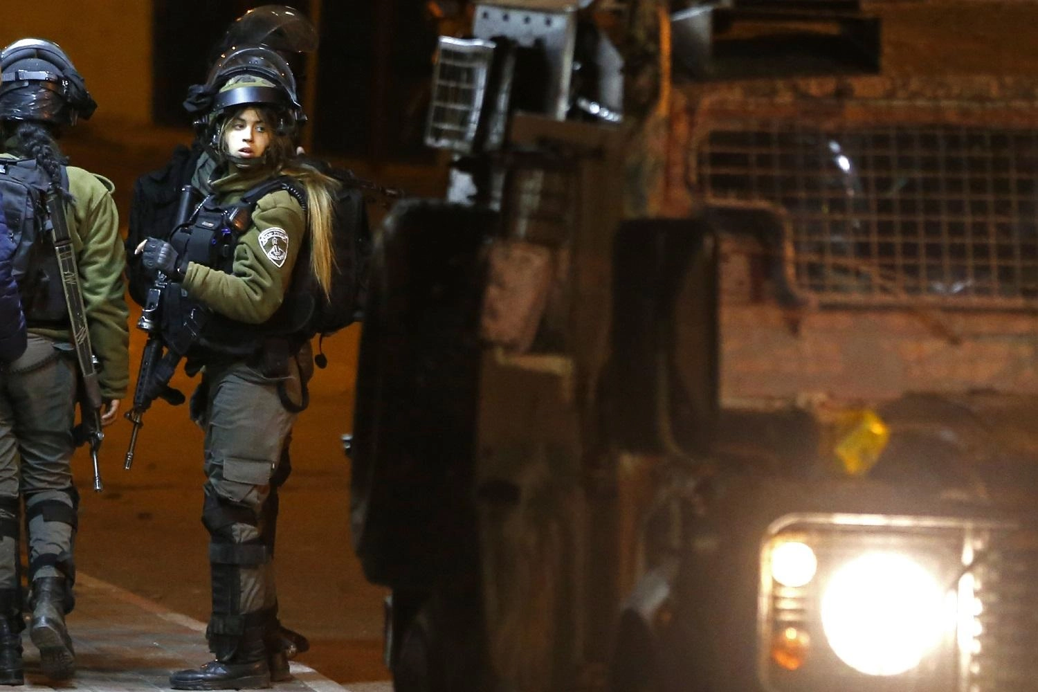 الاحتلال الإسرائيلي يعتقل 18 فلسطينيا
