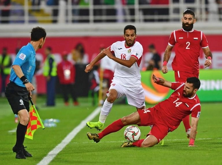 النشامى يتأهلون للدور الثاني بفوزهم على المنتخب السوري 2-0