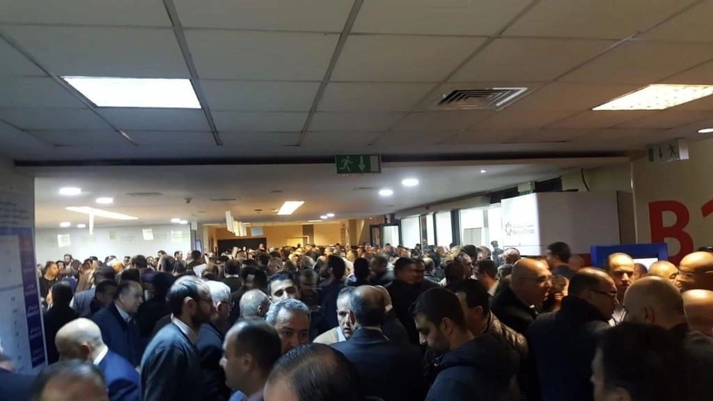 إقبال ضعيف على انتخابات تشتكي "سوء تنظيم"