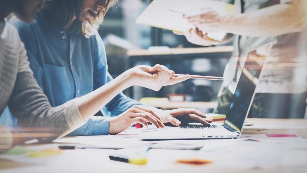 الأردنيات بحاجة إلى بيئة داعمة في سوق العمل