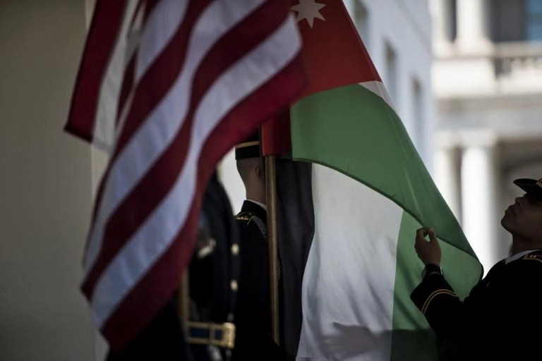 "وقف تمويل وكالات حكومية لا يغير قوة الشراكة مع الأردن"