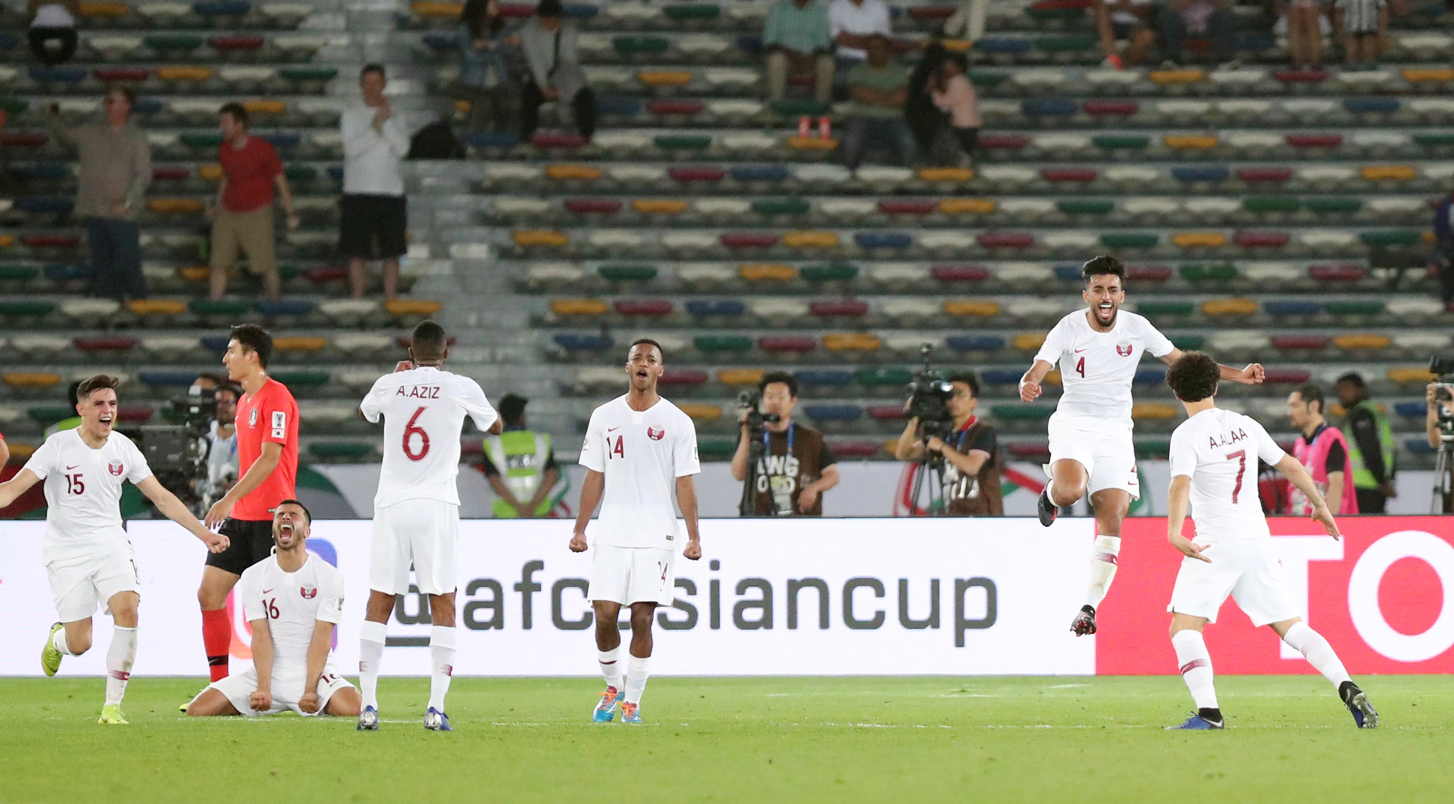 قطر تبلغ نصف النهائي للمرة الأولى بفوزها على كوريا الجنوبية 1-0