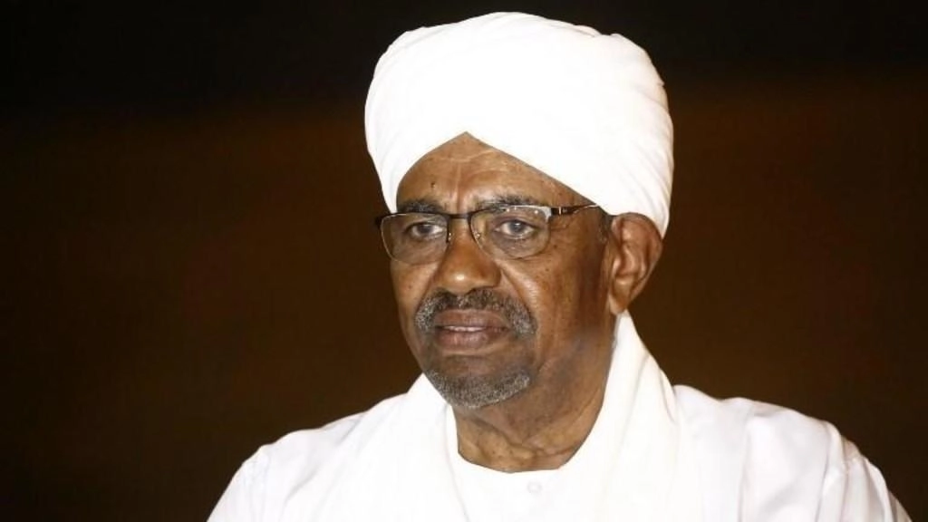البشير يعقد قمة ثنائية مع الرئيس المصري