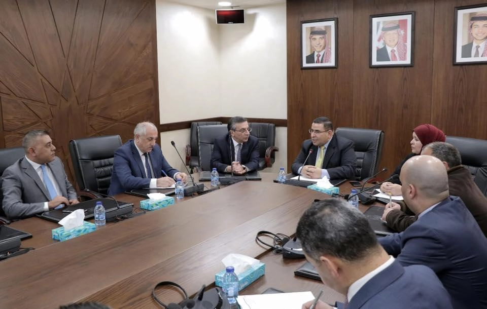سفير أذربيجان يدعو لفتح خط طيران مباشر مع الأردن 