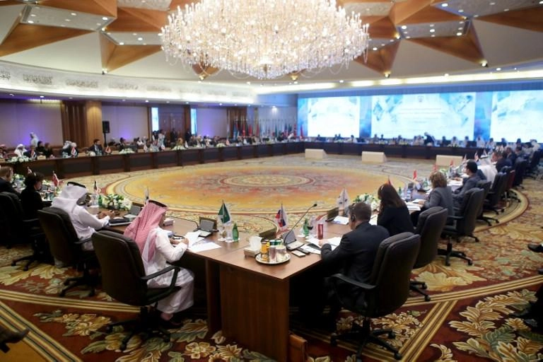 اجتماع يبحث "هزيمة وشيكة لداعش" في سوريا والعراق