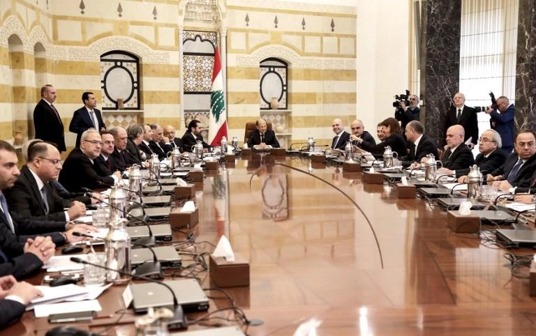 الحكومة الجديدة تواجه ديوناً كبيرة