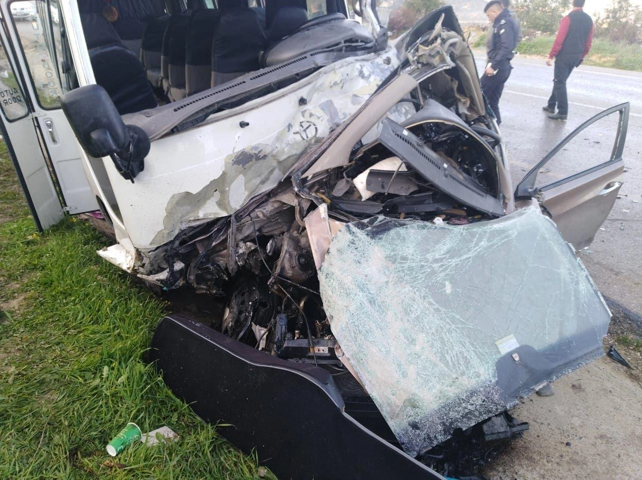 وفاة و 20 إصابة في حادث تصادم