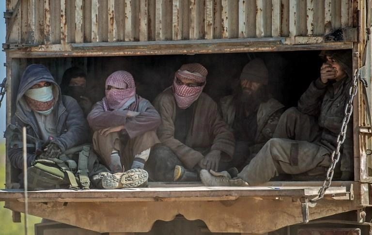 ترامب يمنع عودة فتاة انضمت لداعش