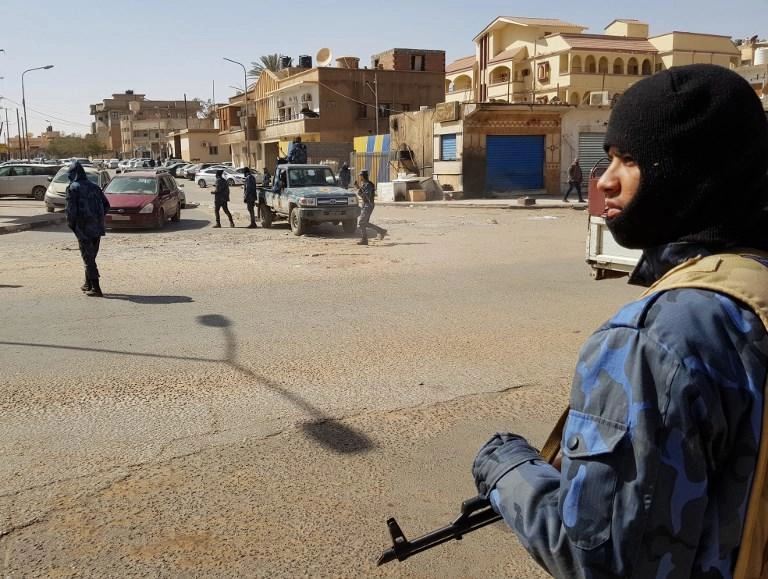 قوات حفتر تسيطر على حقل نفطي كبير