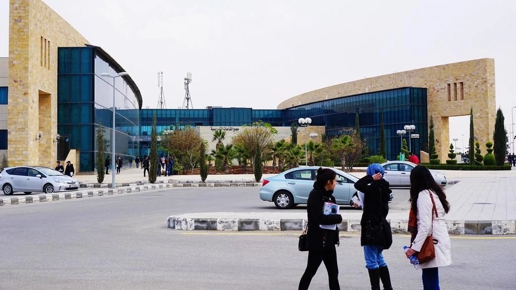 "لا مانع قانونيا من مشاركة حزبية للشباب في الجامعات"