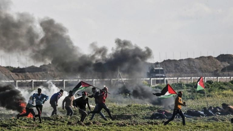 إصابة 17 فلسطينيا برصاص الاحتلال الإسرائيلي