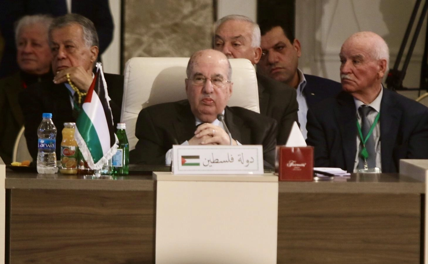 فلسطين تدعو إلى تفعيل شبكة أمان مالية