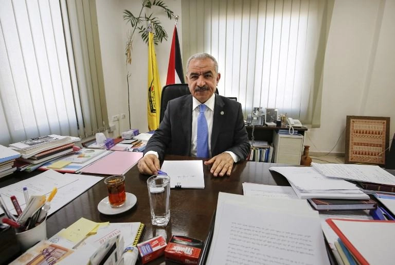تكليف محمد اشتية بتشكيل حكومة جديدة