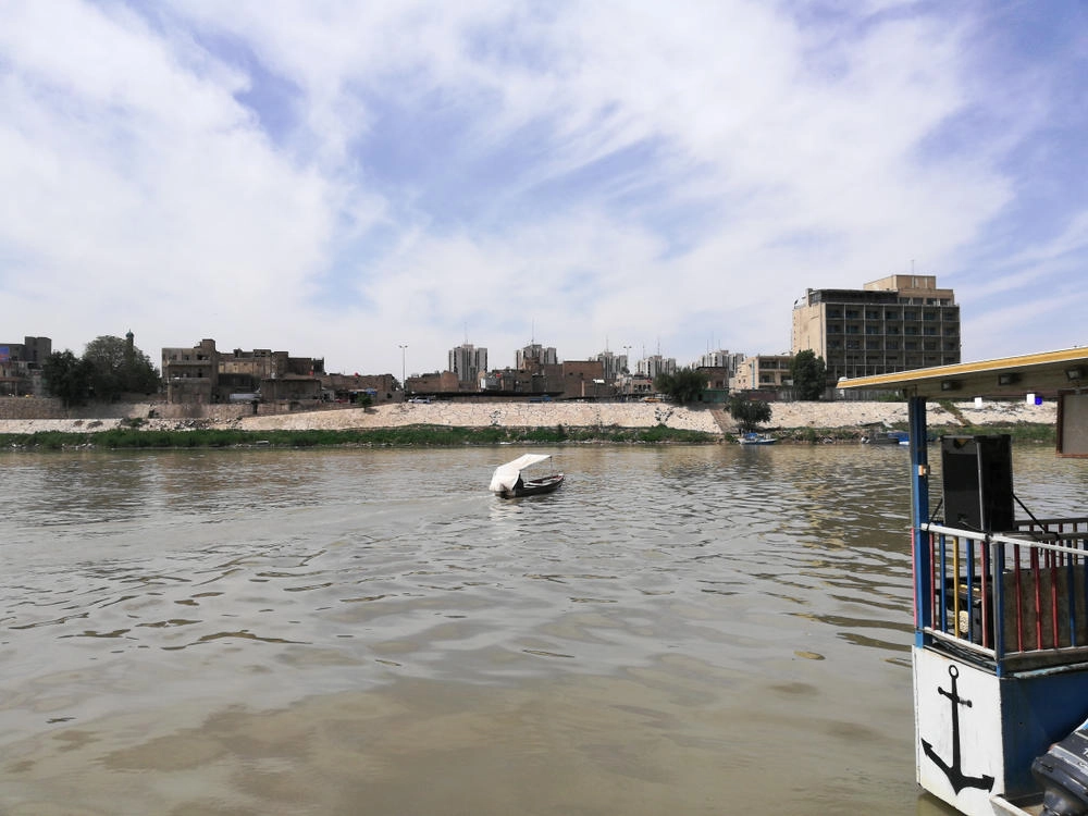 الملك يعزي بضحايا غرق عبارة زائدة الحمولة