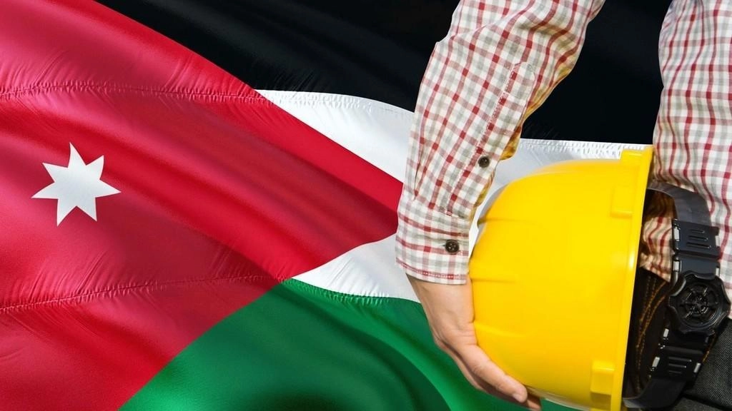 300 فرصة عمل داخل التجمعات الصناعية 