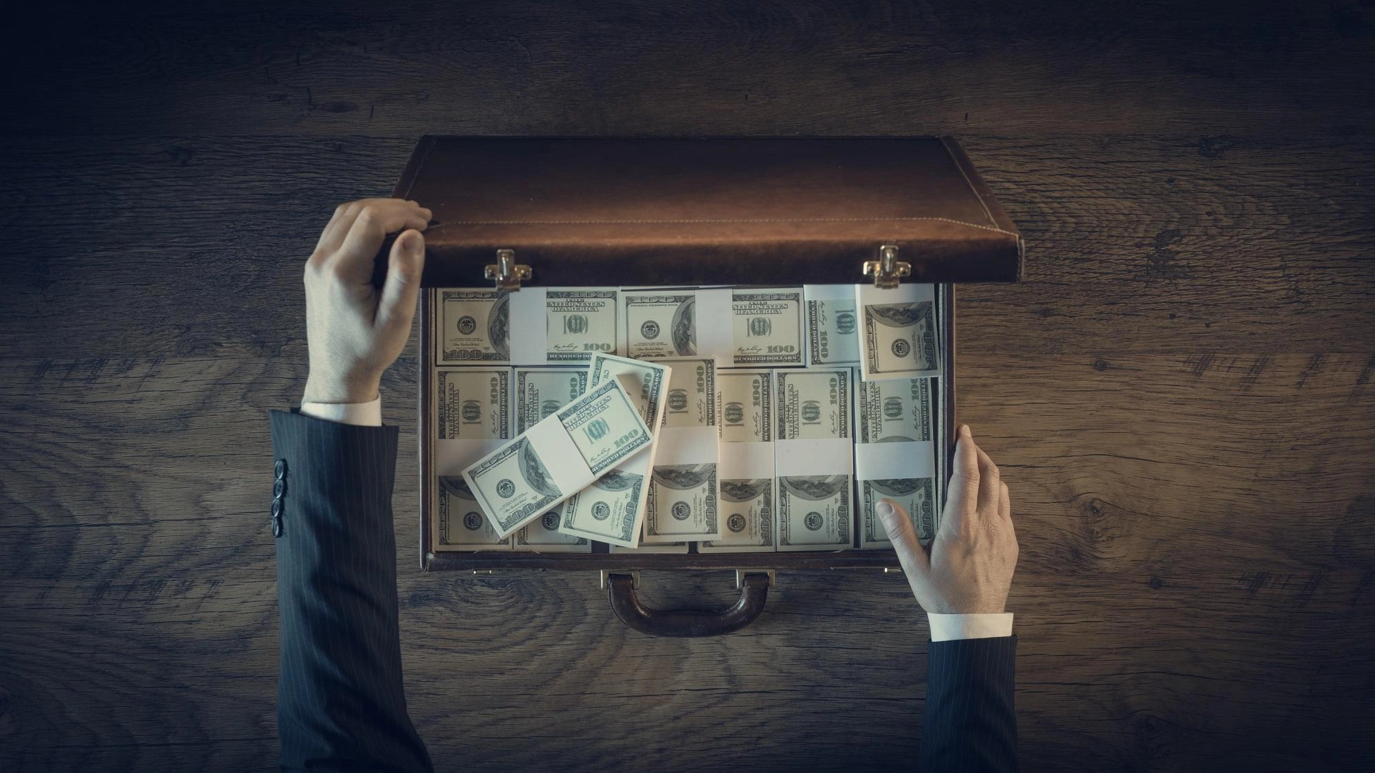 رئيس سابق سرق 362 مليون دولار على الأقل
