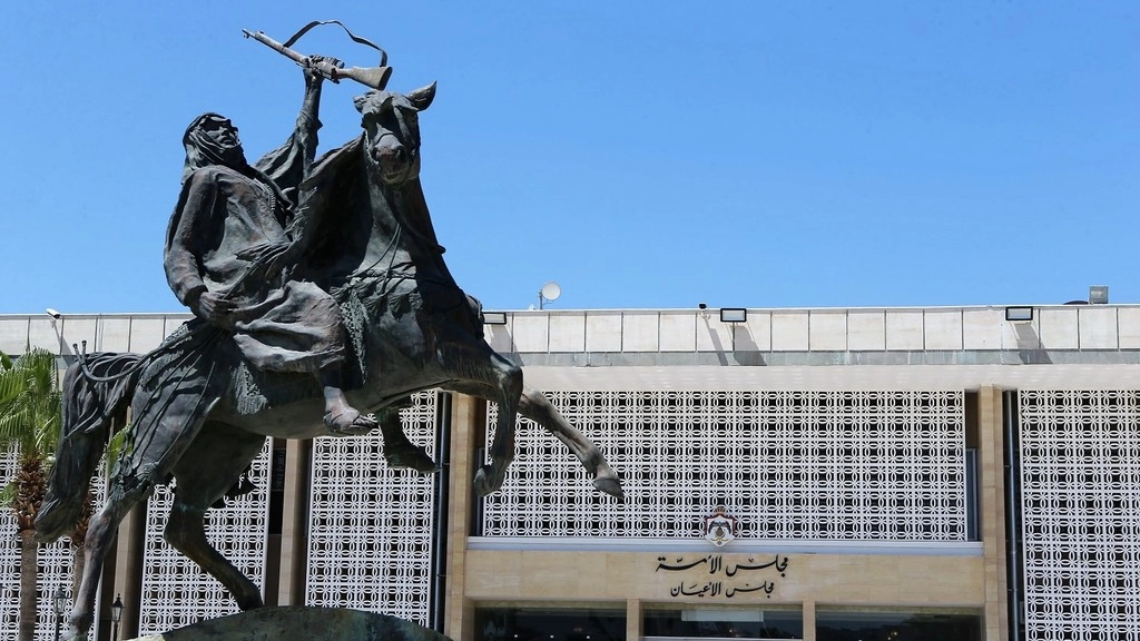 لجنة مشتركة تُقر "قانون الجمارك"
