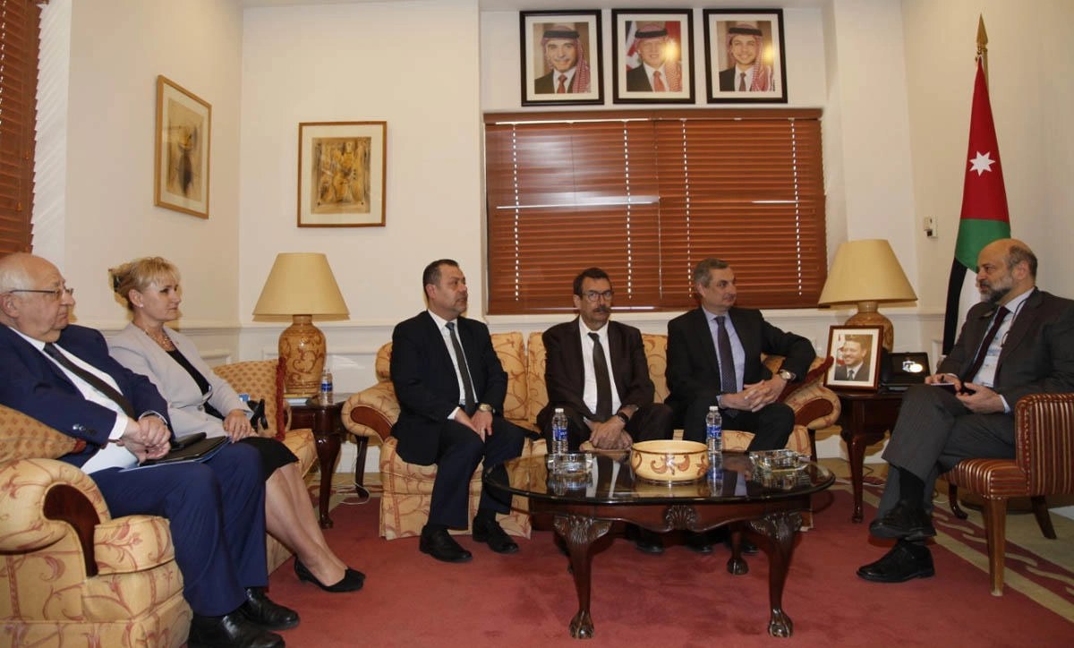 الرزاز: فرنسا تتصدّر الاستثمارات الأجنبية في الأردن