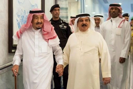 الملك سلمان يزور البحرين