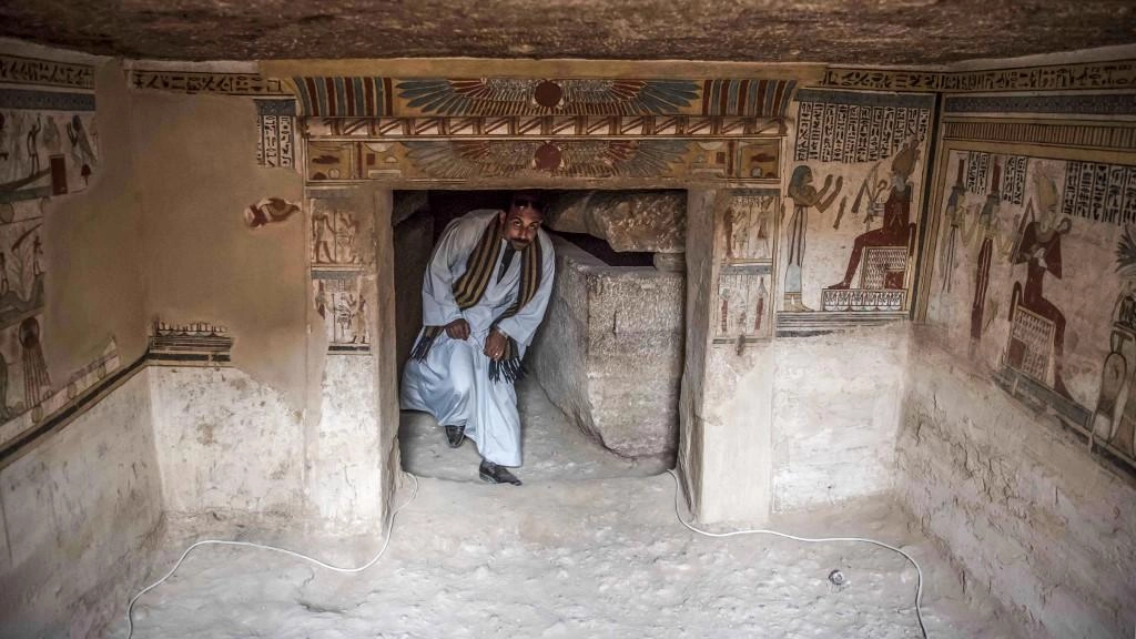 اكتشاف مقبرة تعود لأكثر من 2000 سنة
