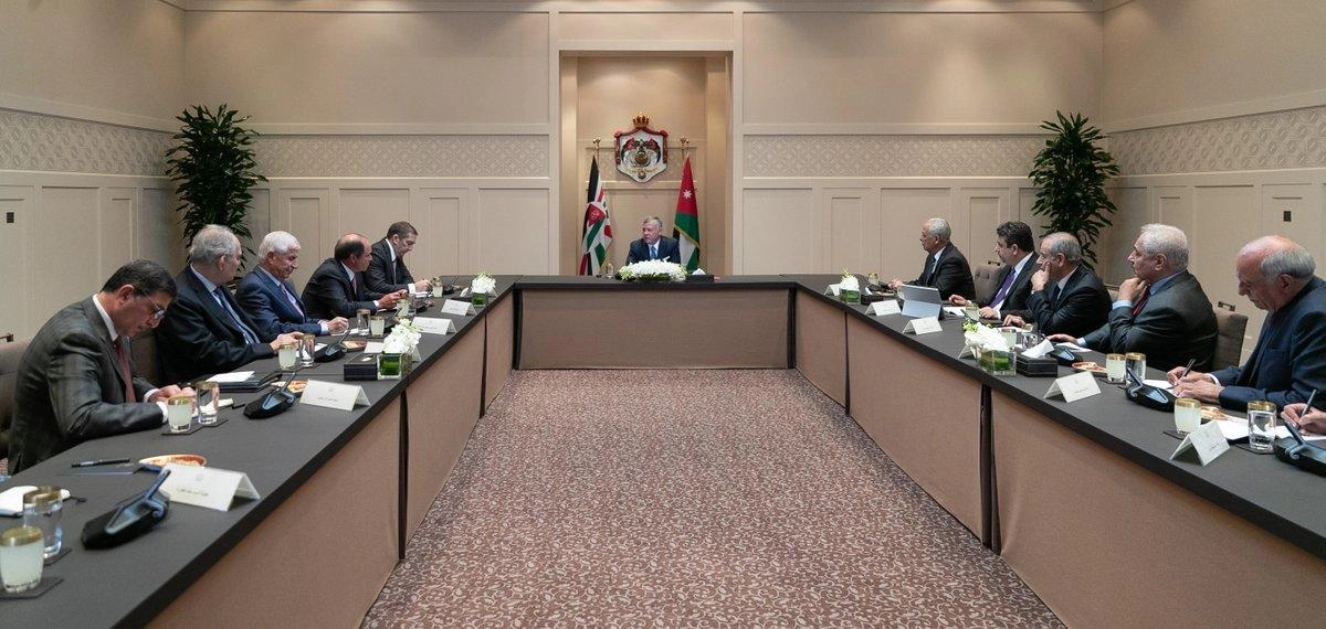 الملك: الأولوية تحسين ظروف الاقتصاد وتوفير فرص عمل