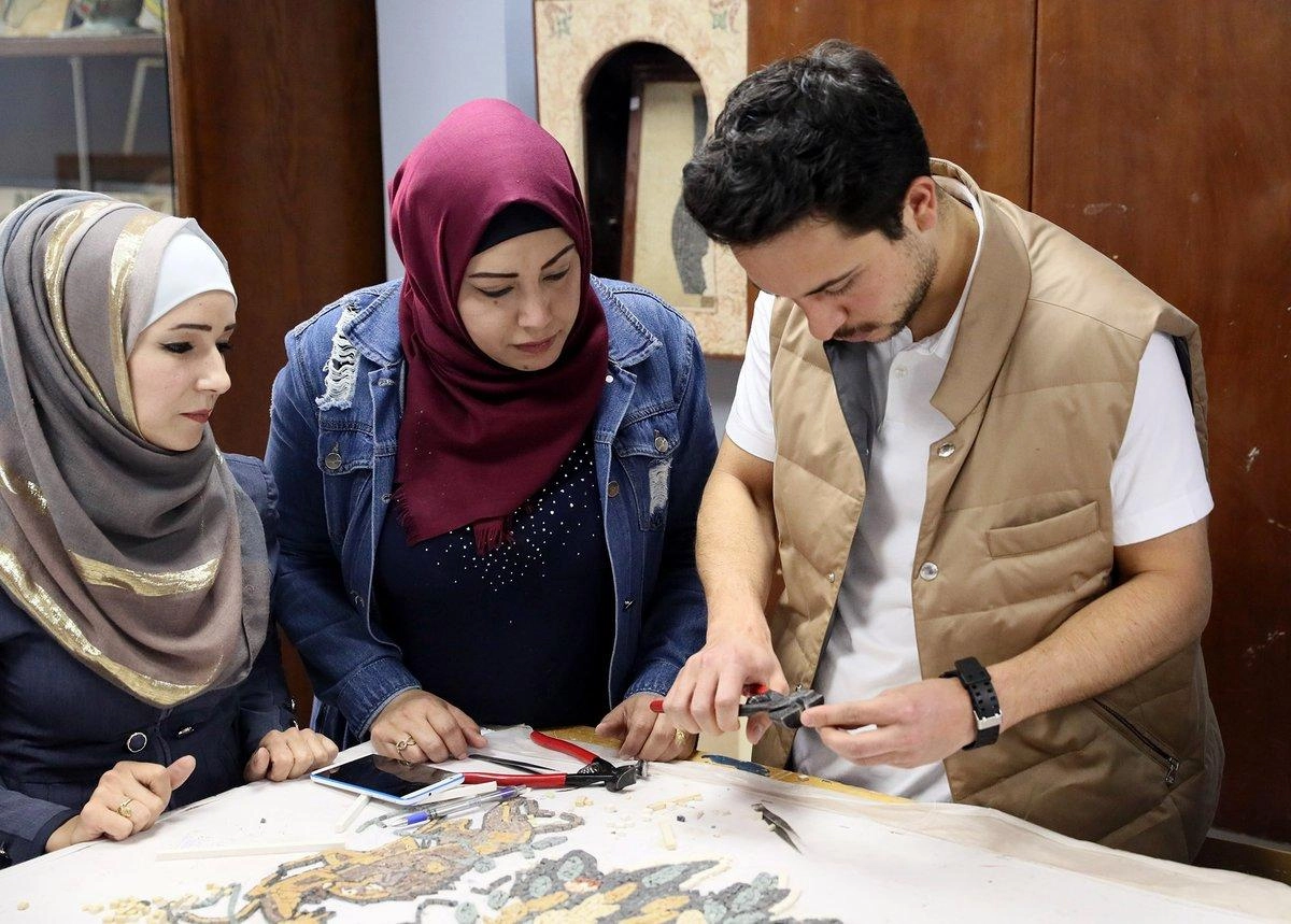 ولي العهد يؤكّد الحفاظ على الإرث الأردني من الفسيفساء