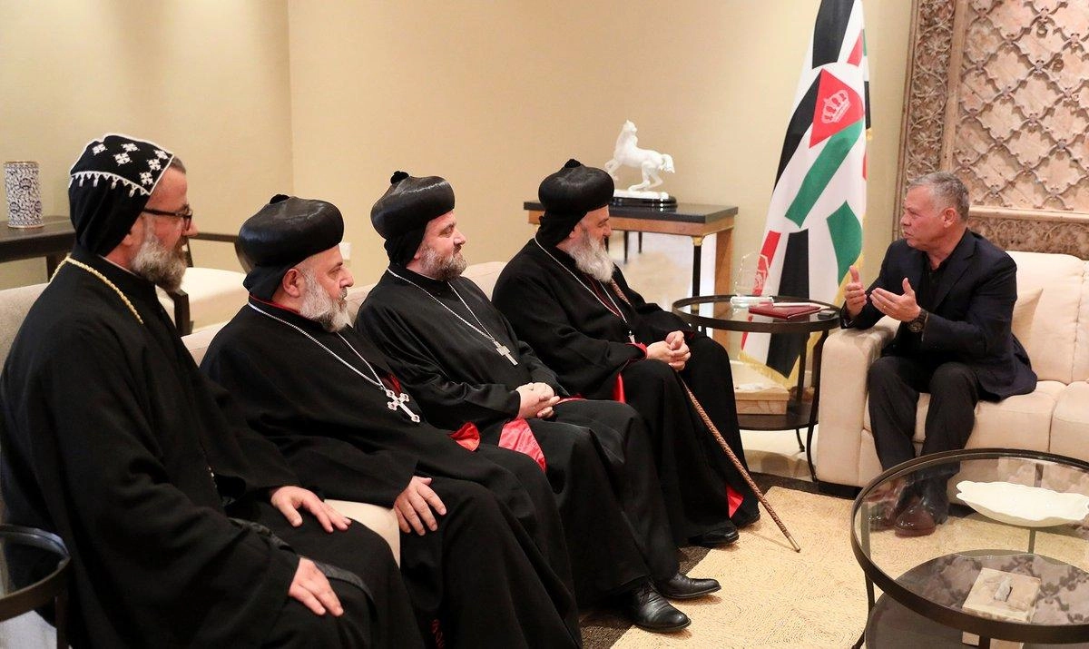 الملك يستقبل الرئيس الأعلى للكنيسة السريانية الأرثوذكسية
