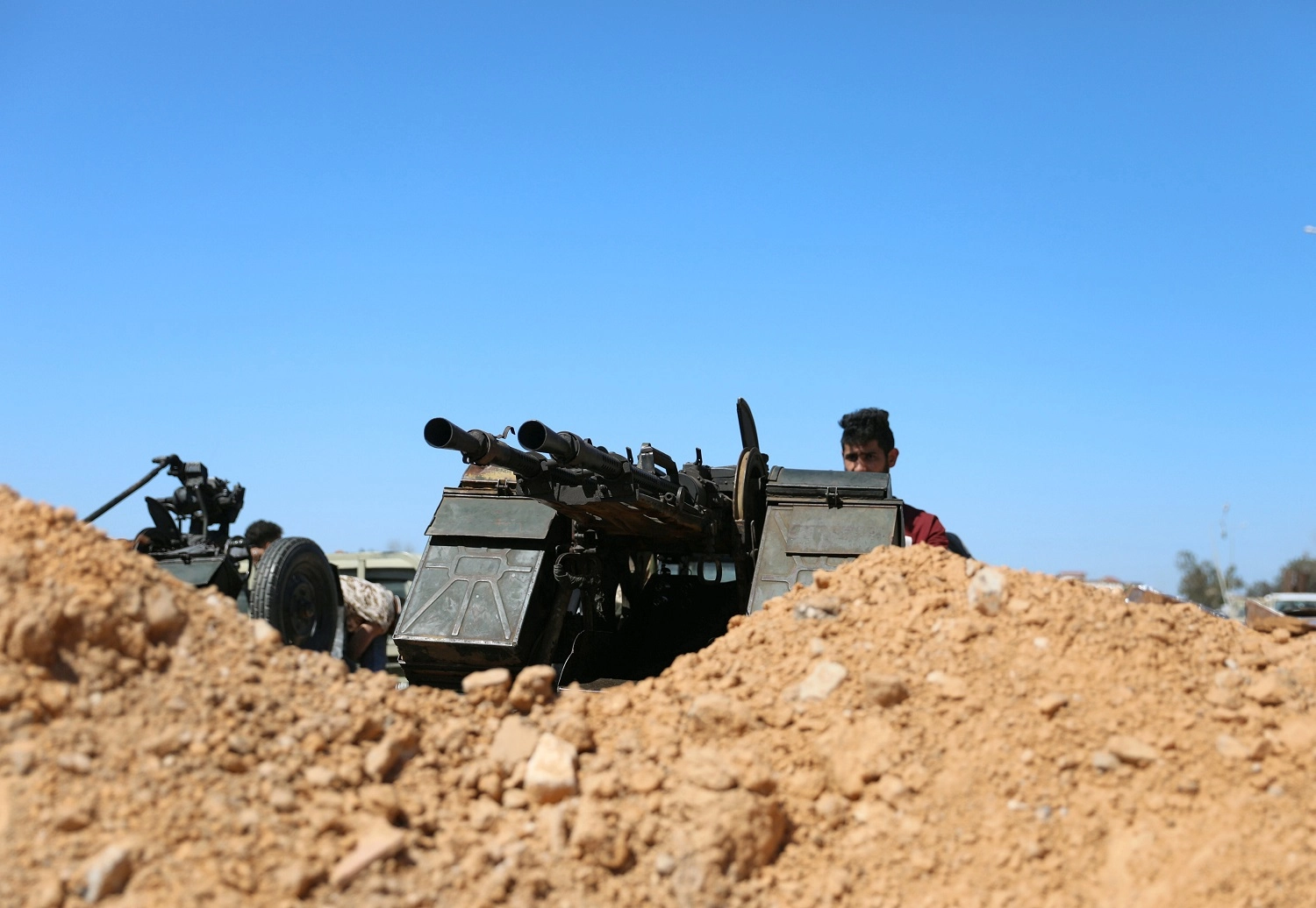 مقتل 47 شخصا في محيط طرابلس 