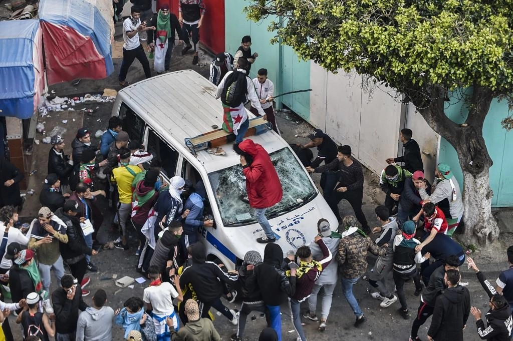 إصابة 83 شرطياً واعتقال 180 شخصاً في احتجاجات