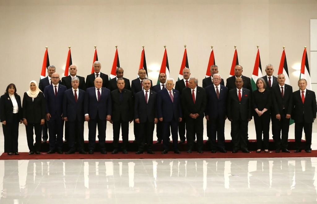 حكومة جديدة تعيد أداء اليمين القانونية 