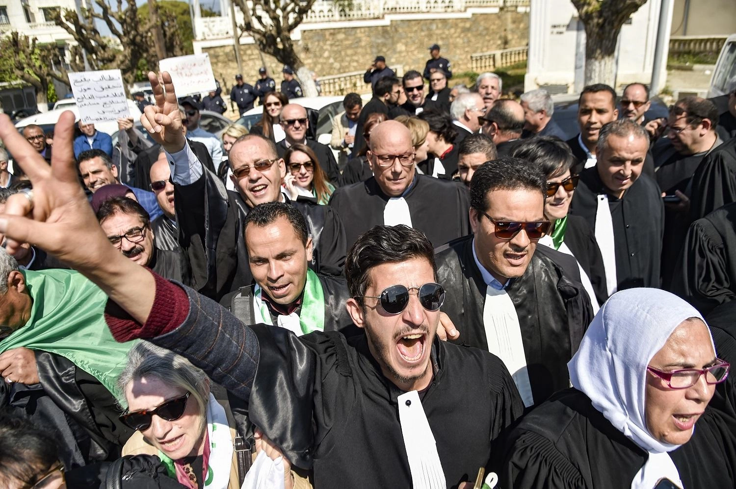إطلاق سراح ناشطين بعد ساعات من توقيفهم 