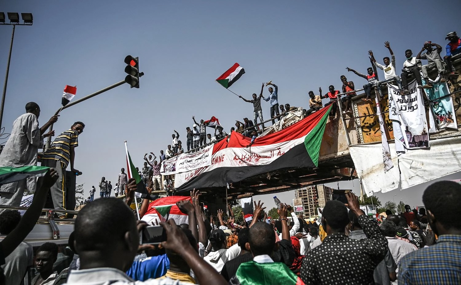 مطالبة بالإفراج عن السجناء السياسيين في السودان