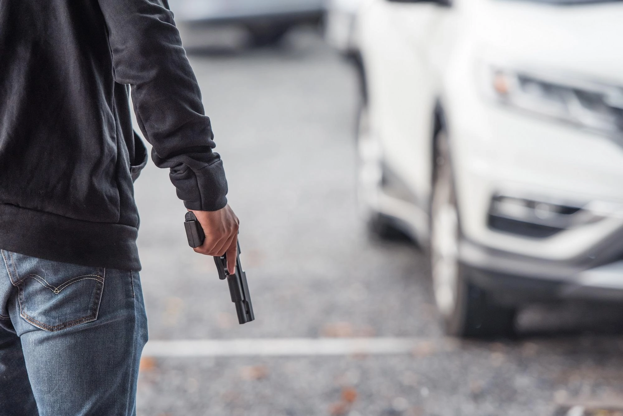 مقتل امرأة في حادث "إرهابي"