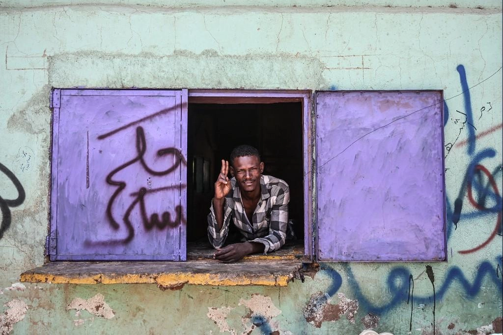 تجمع المهنيين يعلّق التفاوض مع المجلس العسكري