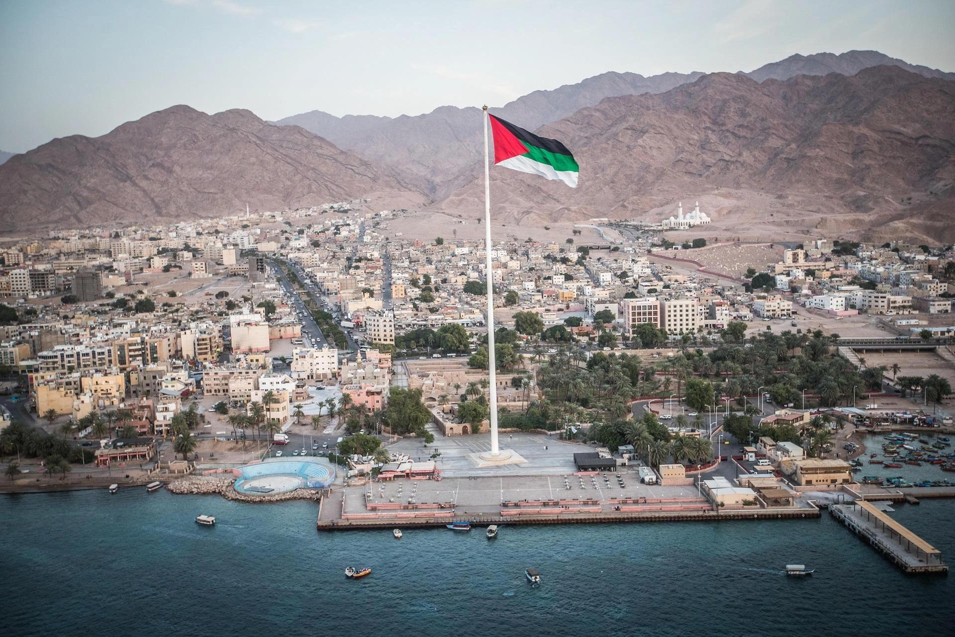 %42 ارتفاع حجم مناولة البضائع