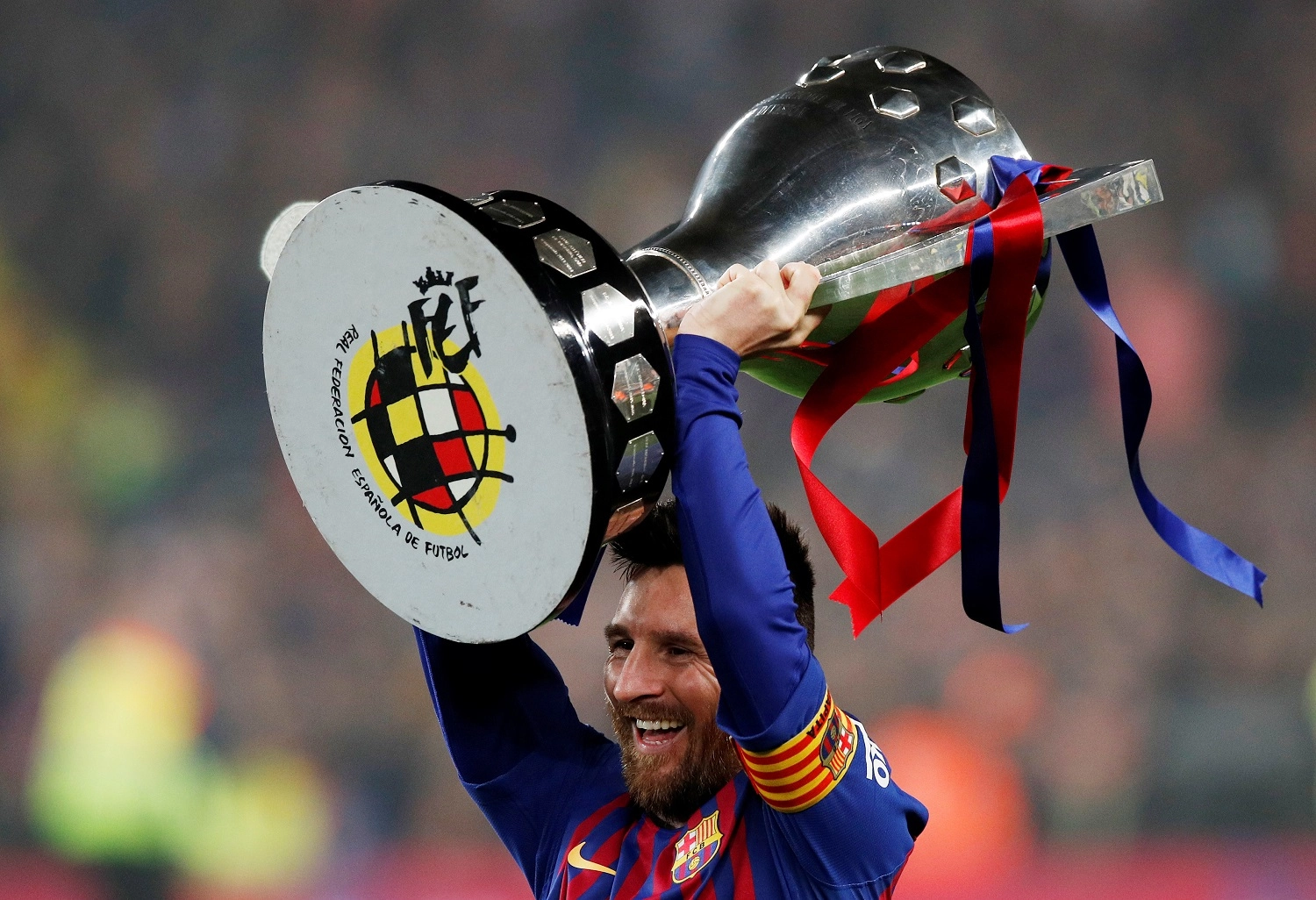 ميسي يقود برشلونة لإحراز اللقب الـ26 في تاريخه