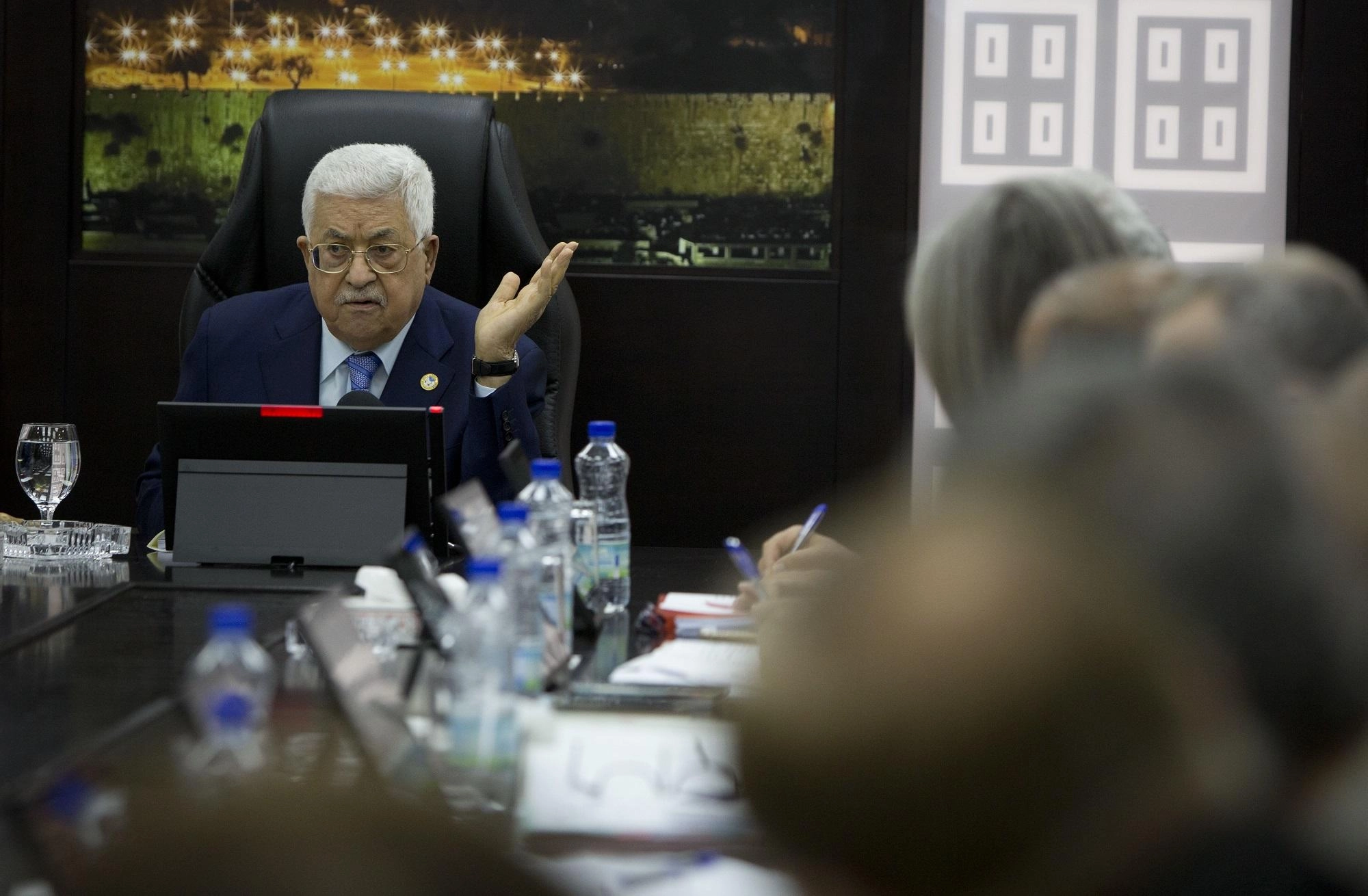 السلطة الفلسطينية تطلب قرضا بـ 100 مليون دولار