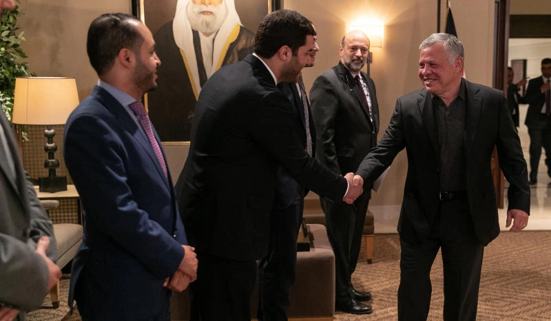 الملك يدعو إلى تخطي تحديات قطاع الريادة