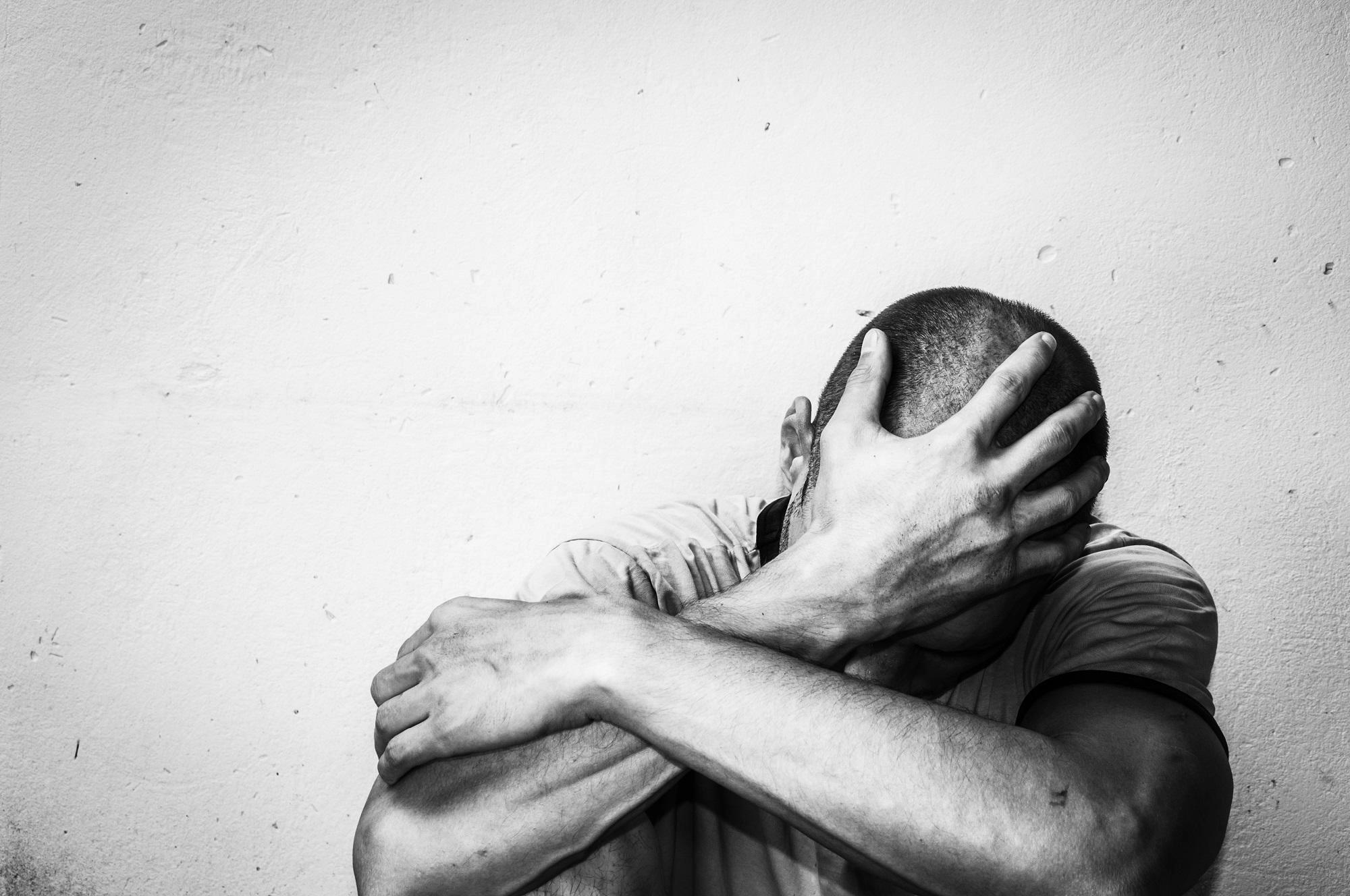 142 حالة انتحار العام الماضي