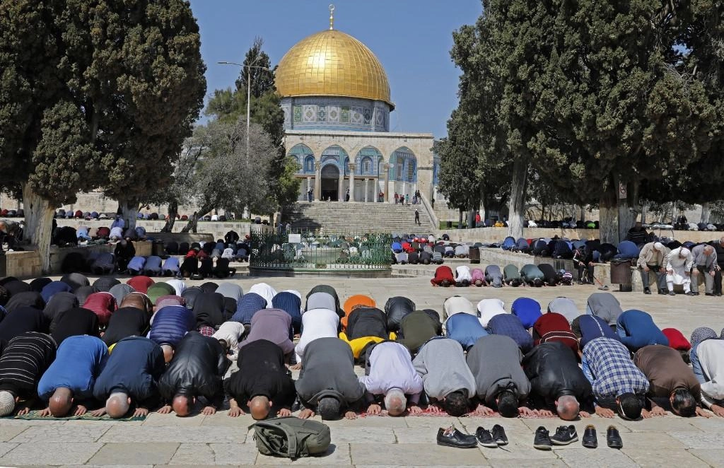 اعتداء إسرائيلي على مصلين