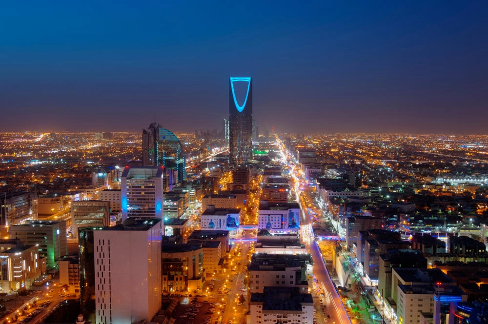 الموافقة على نظام إقامة "مميزة" للأجانب