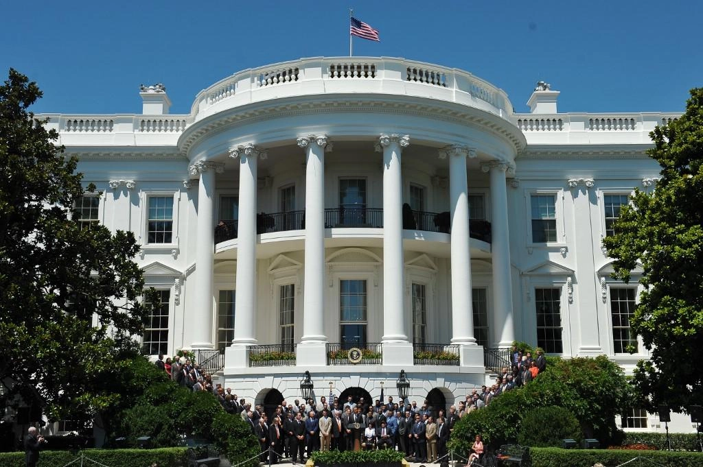 رفض التعاون مع الكونغرس بشأن التحقيق الروسي