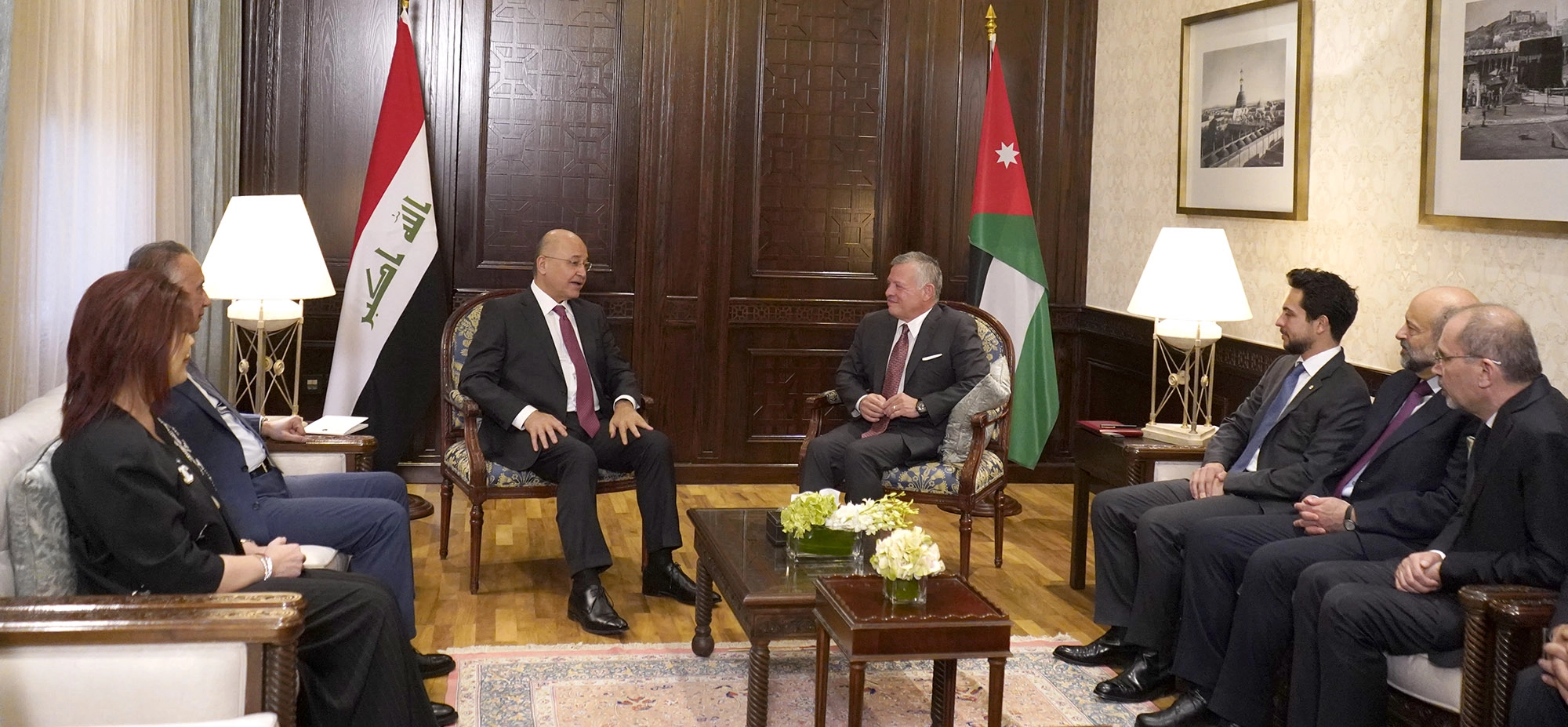 الملك والرئيس العراقي يؤكدان استمرار تطوير التعاون الثنائي 