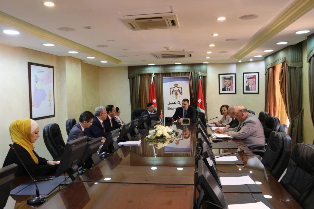 تشكيل لجنة لدراسة نظام الخدمة المدنية