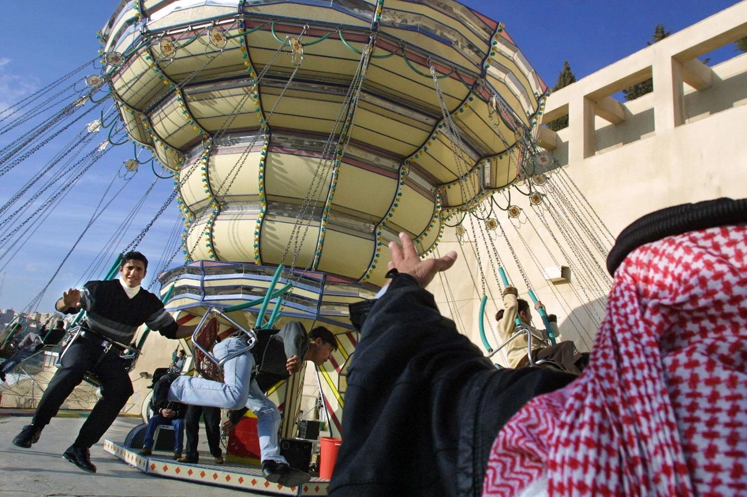 الملك والملكة يهنئان الأردنيين 